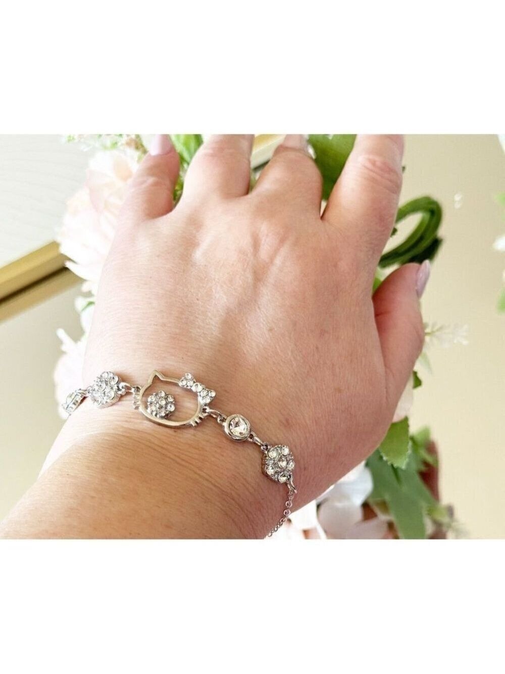 Hello Kitty Bracelet Rhinestone Detail Adjustable Lock NIB